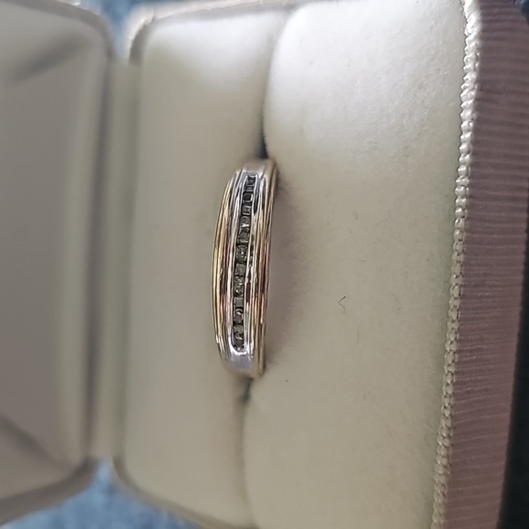 Vintage rare solid 10k gold diamond wedding band ring - Picture 9 of 9